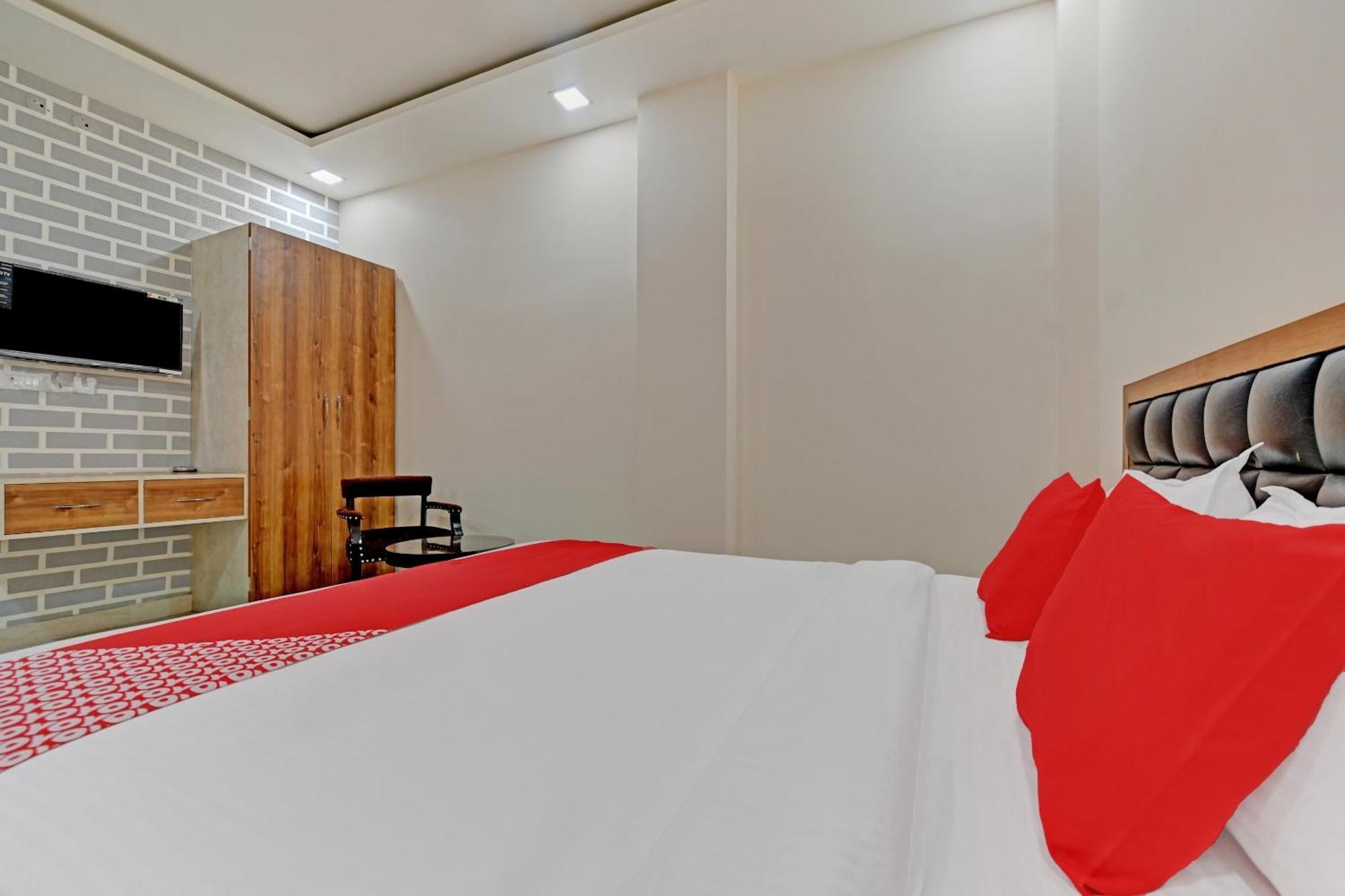 Hotel O The Castle Home Stay Inn Dzsaipur Kültér fotó